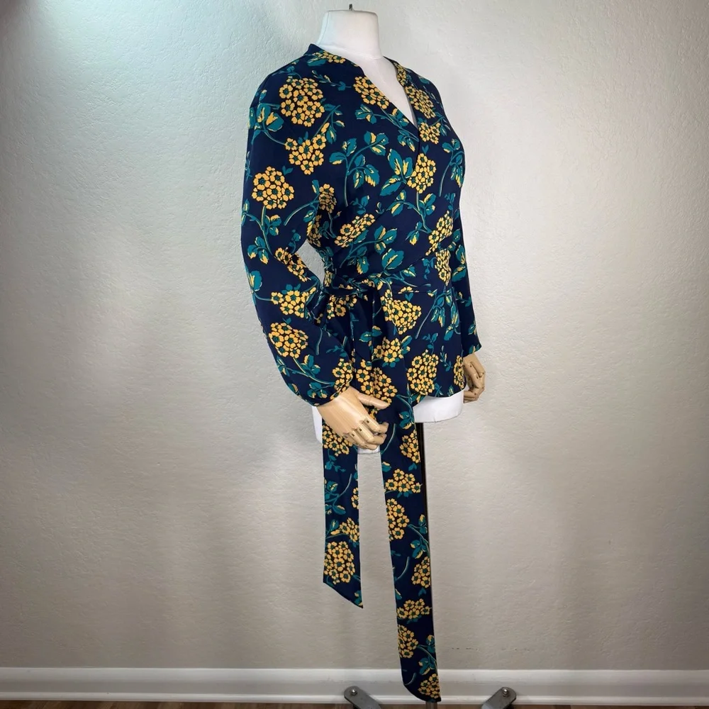 J. Crew Floral Hydrangea Drapey Crepe Wrap Blouse Shirt Size Medium EUC
